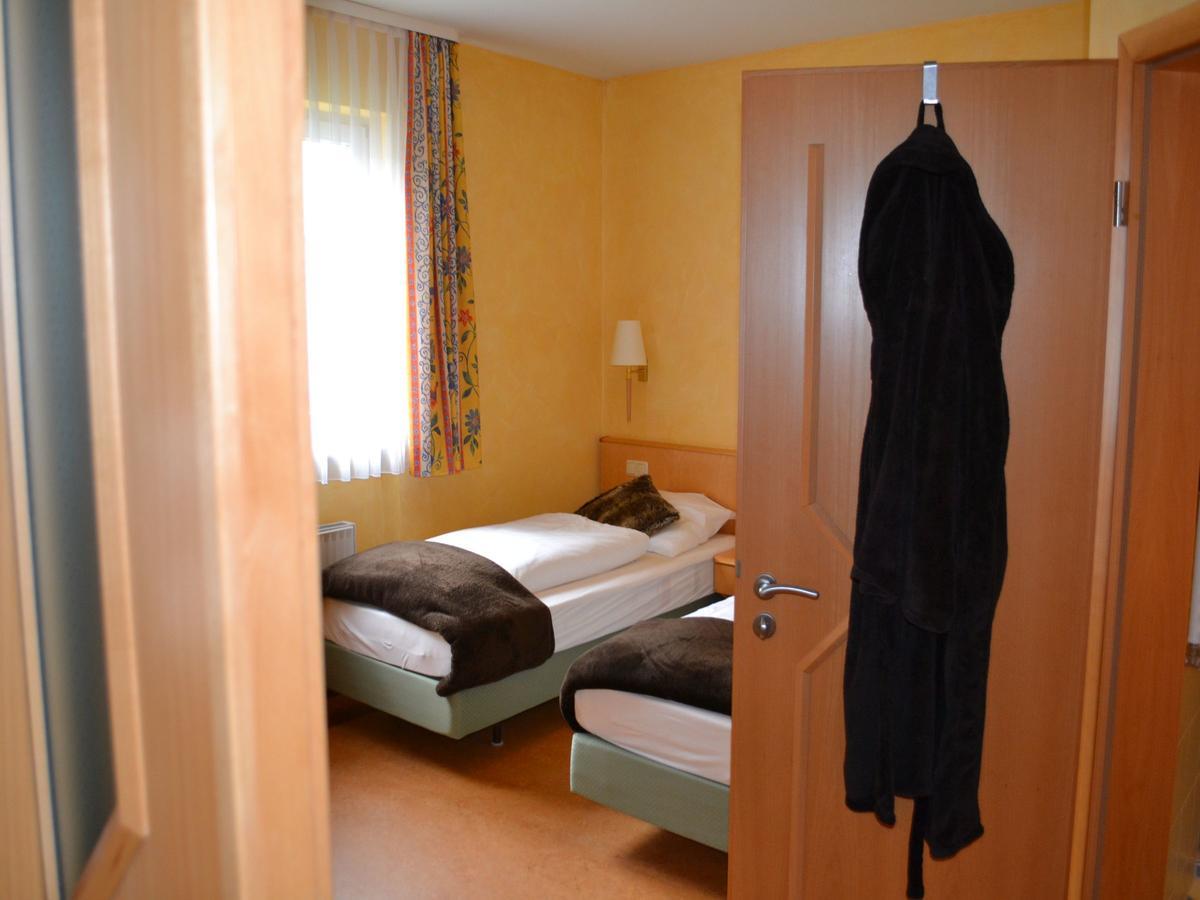 Hotel-Gasthof Rotes Ross Markt Einersheim Eksteriør bilde
